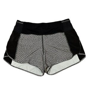 Lululemon Real Quick Short *Perforated 3.5"